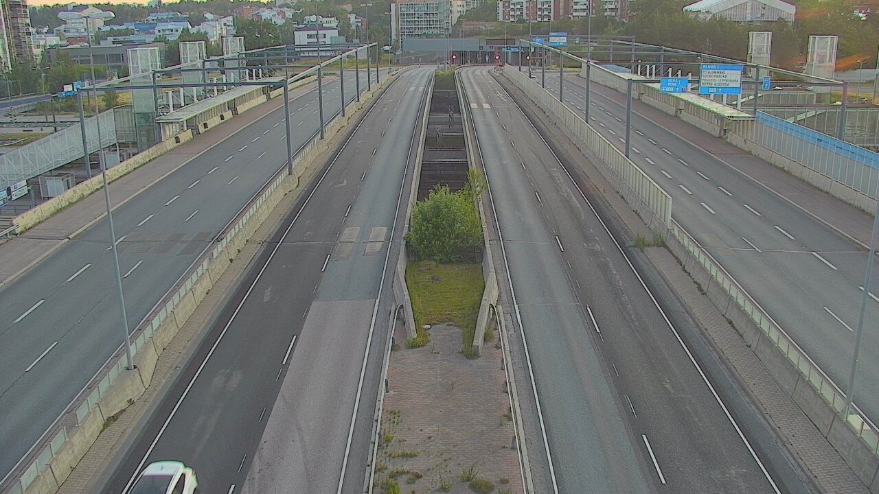 Weather Camera Image Road 101 Espoo Vermo, Espoo, Uusimaa