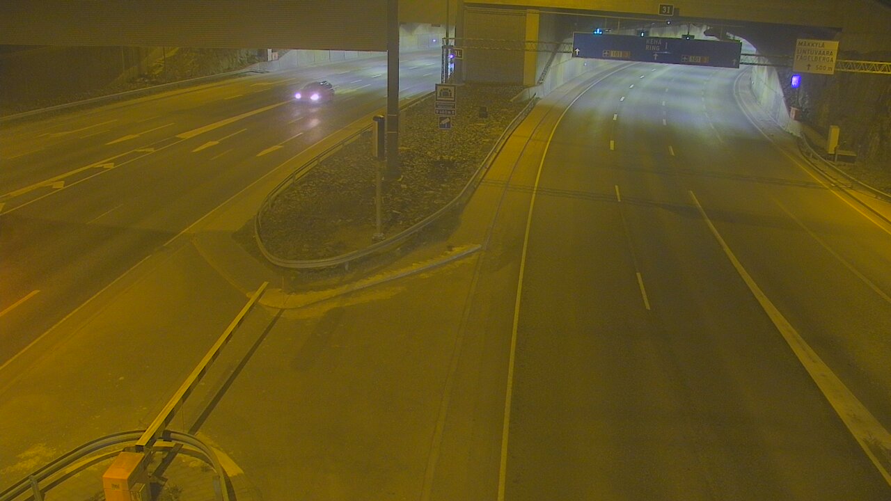 Weather Camera Image Road 101 Mestarintunneli, puomi, Espoo, Uusimaa