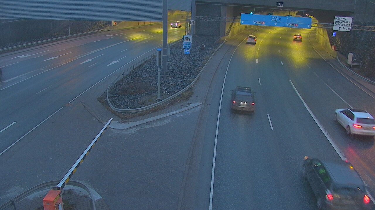 Weather Camera Image Väg 101 Mestarintunneli, puomi, Espoo, Uusimaa