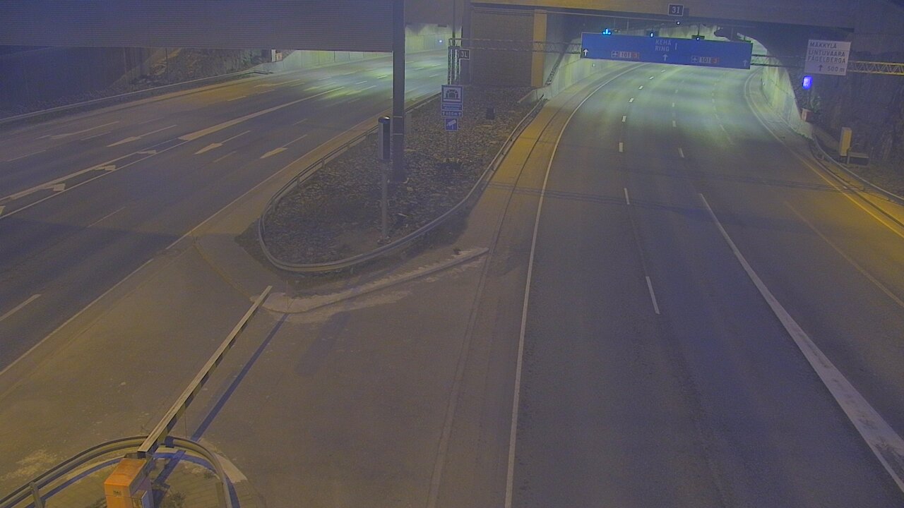 Weather Camera Image Väg 101 Mestarintunneli, puomi, Espoo, Uusimaa