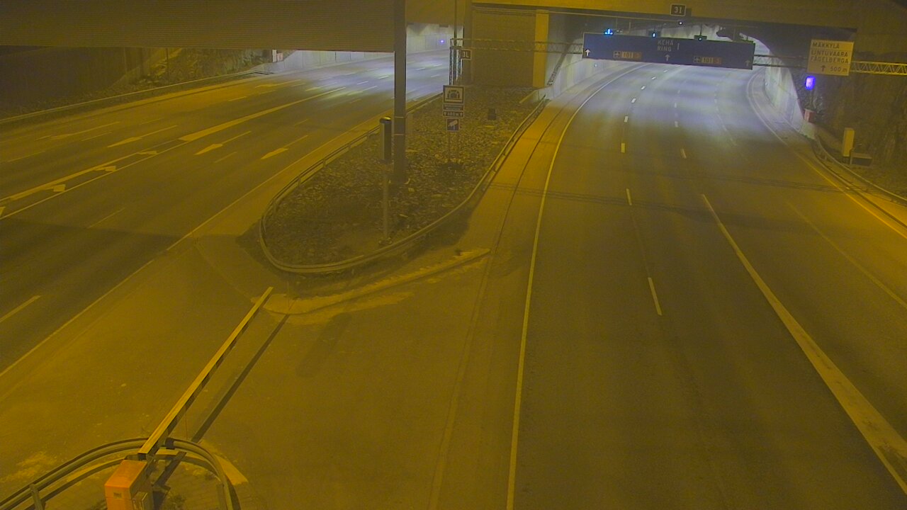 Weather Camera Image Road 101 Mestarintunneli, puomi, Espoo, Uusimaa