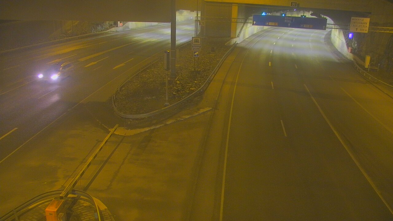 Weather Camera Image Väg 101 Mestarintunneli, puomi, Espoo, Uusimaa