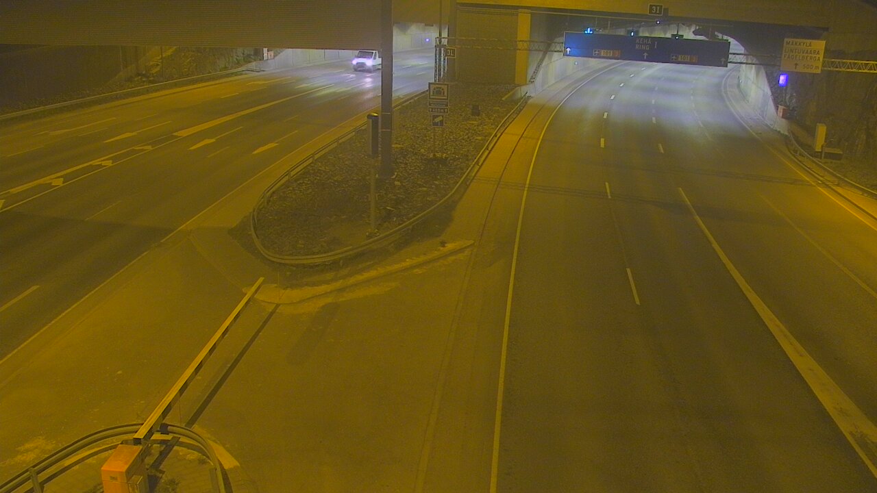 Weather Camera Image Road 101 Mestarintunneli, puomi, Espoo, Uusimaa