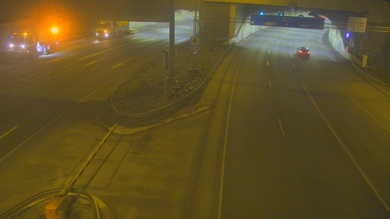 Weather Camera Image Väg 101 Mestarintunneli, puomi, Espoo, Uusimaa