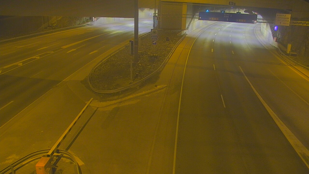 Weather Camera Image Road 101 Mestarintunneli, puomi, Espoo, Uusimaa
