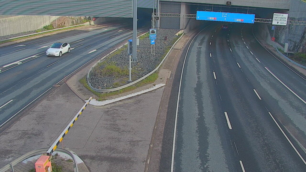 Weather Camera Image Road 101 Mestarintunneli, puomi, Espoo, Uusimaa