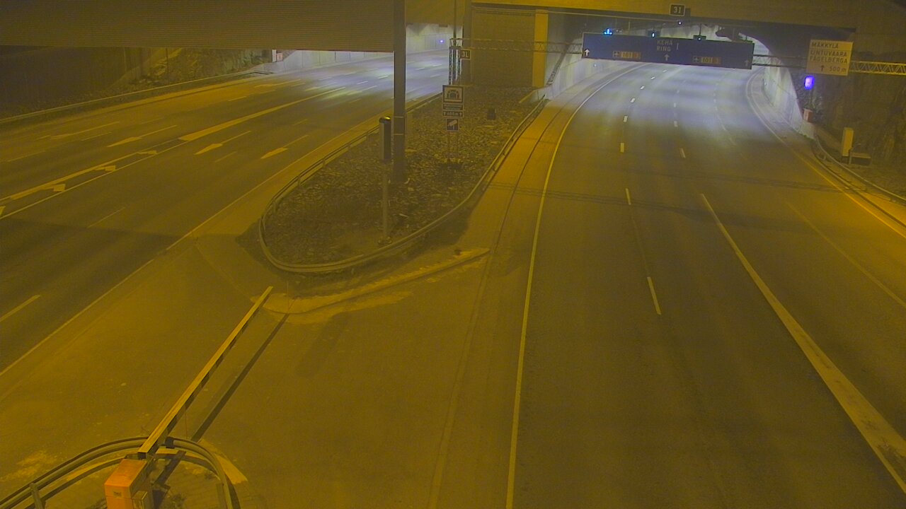 Weather Camera Image Road 101 Mestarintunneli, puomi, Espoo, Uusimaa