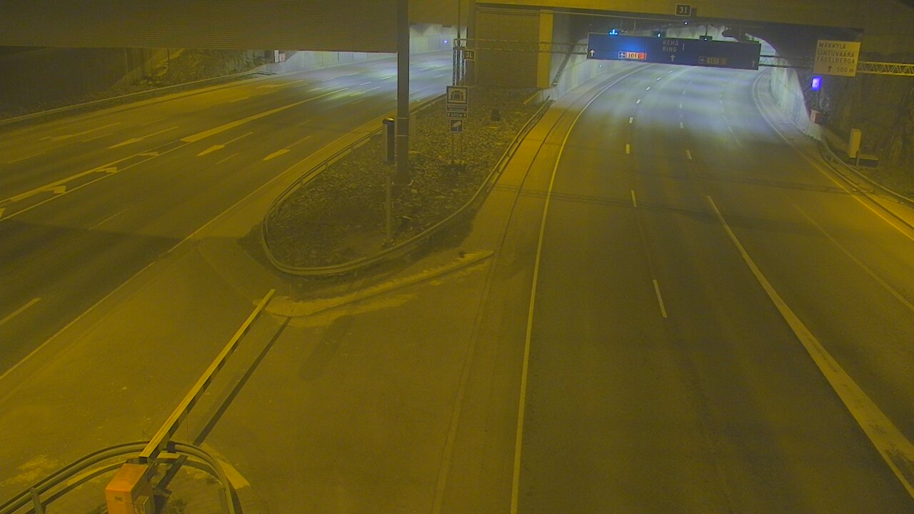 Weather Camera Image Road 101 Mestarintunneli, puomi, Espoo, Uusimaa