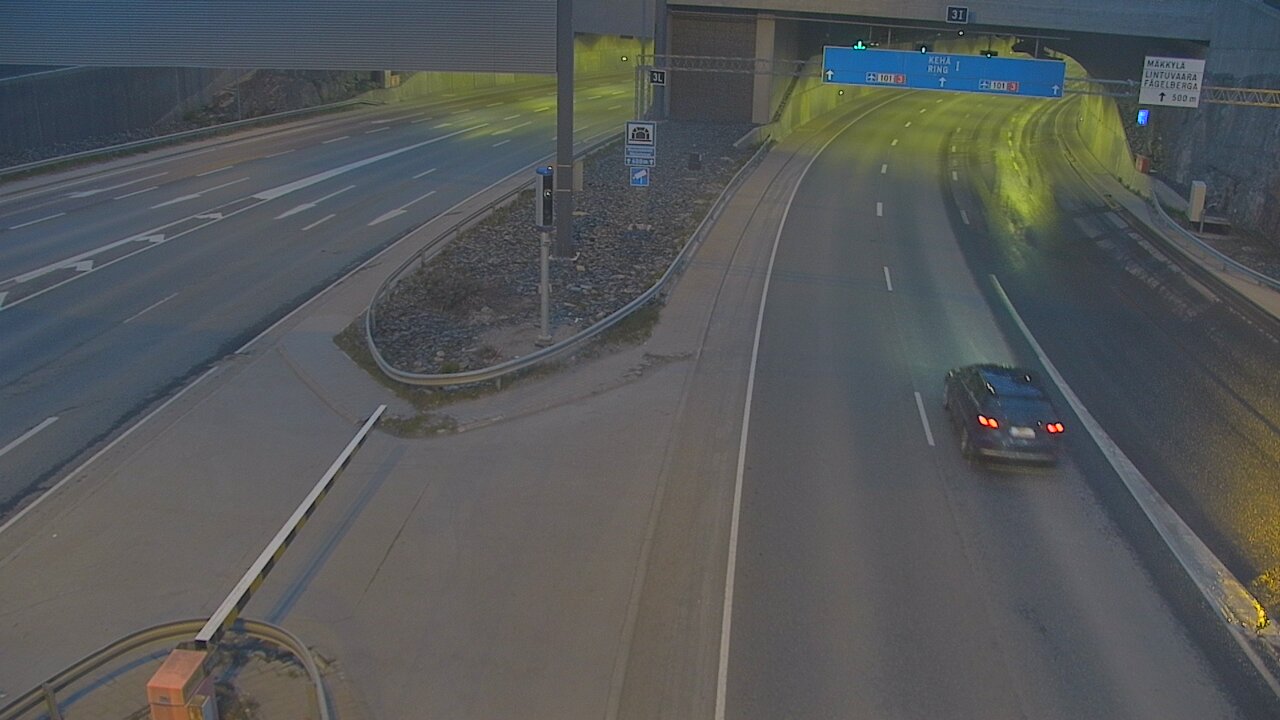 Weather Camera Image Road 101 Mestarintunneli, puomi, Espoo, Uusimaa