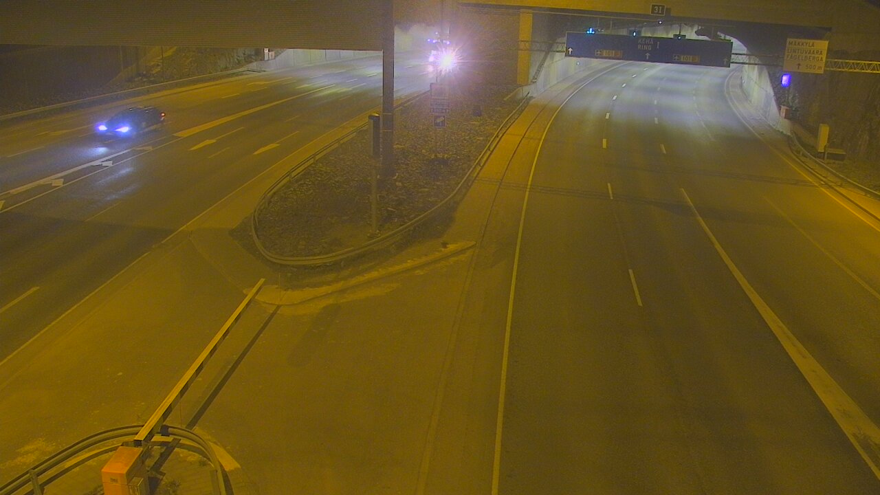 Weather Camera Image Road 101 Mestarintunneli, puomi, Espoo, Uusimaa