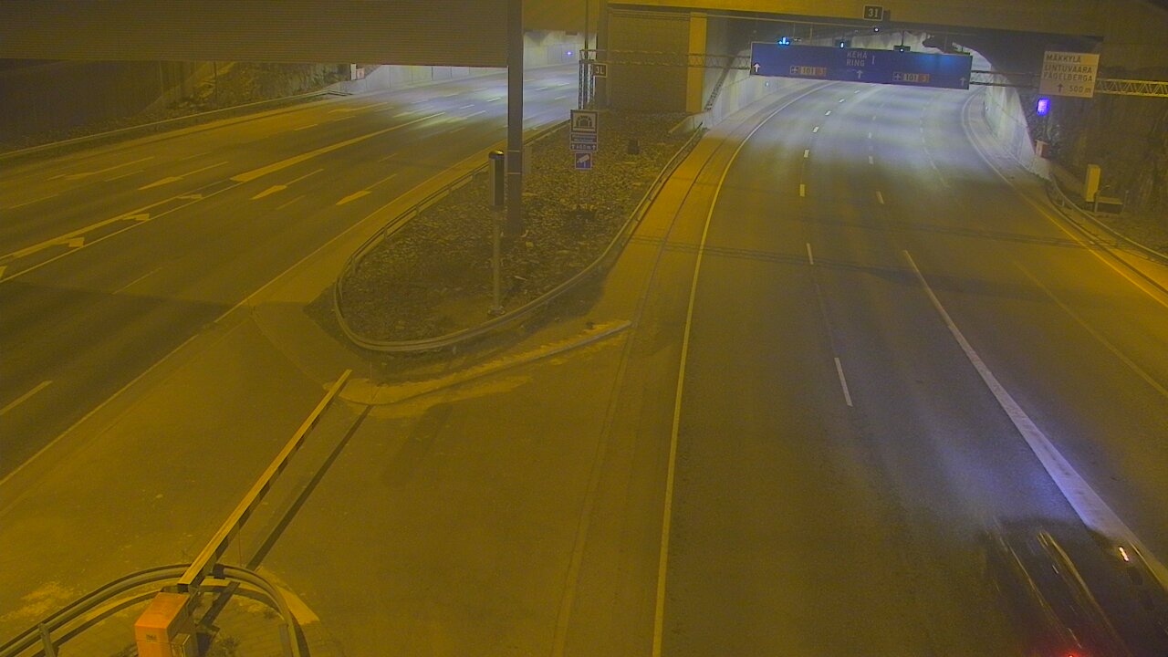 Weather Camera Image Road 101 Mestarintunneli, puomi, Espoo, Uusimaa