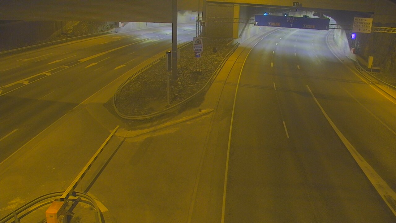 Weather Camera Image Väg 101 Mestarintunneli, puomi, Espoo, Uusimaa
