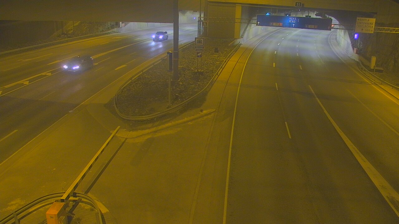 Weather Camera Image Road 101 Mestarintunneli, puomi, Espoo, Uusimaa