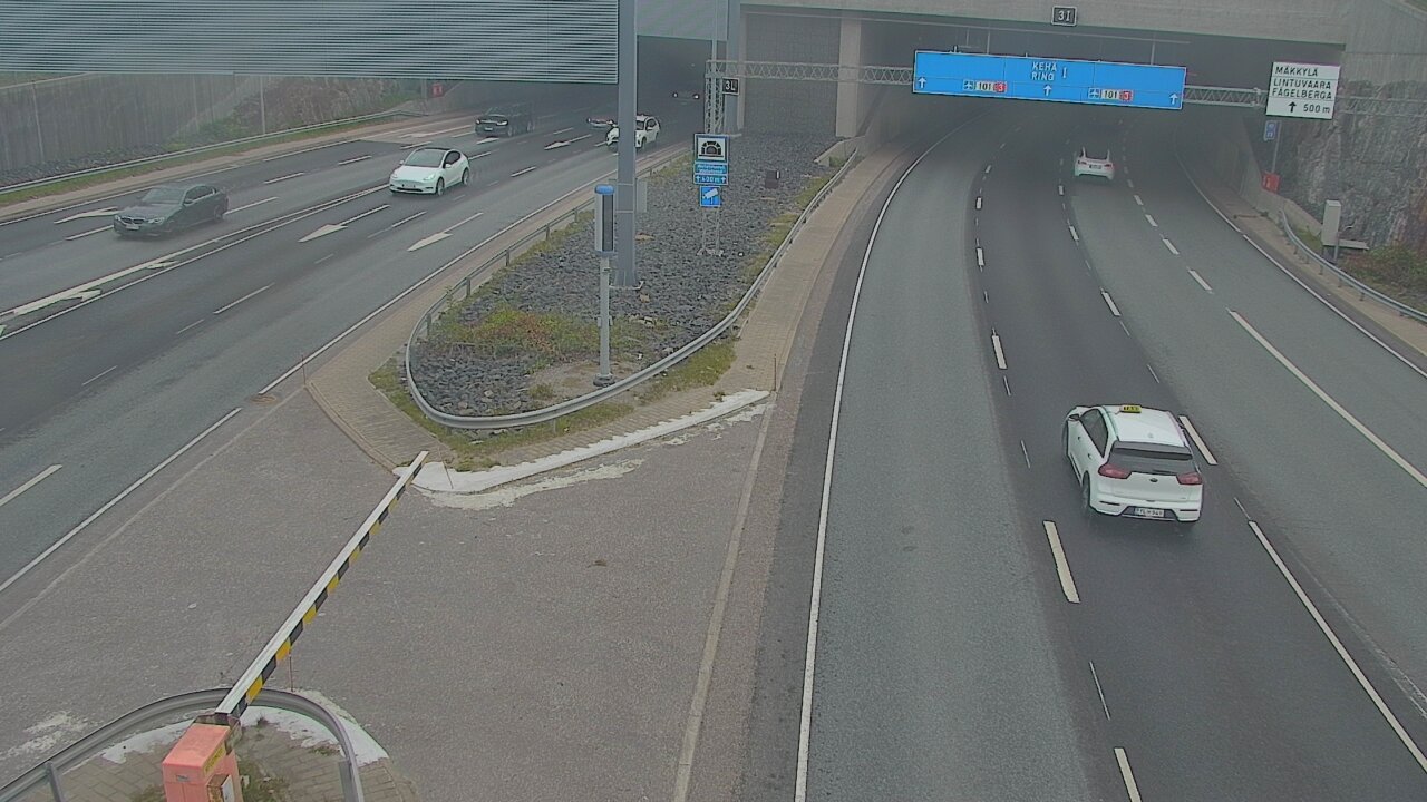 Weather Camera Image Road 101 Mestarintunneli, puomi, Espoo, Uusimaa