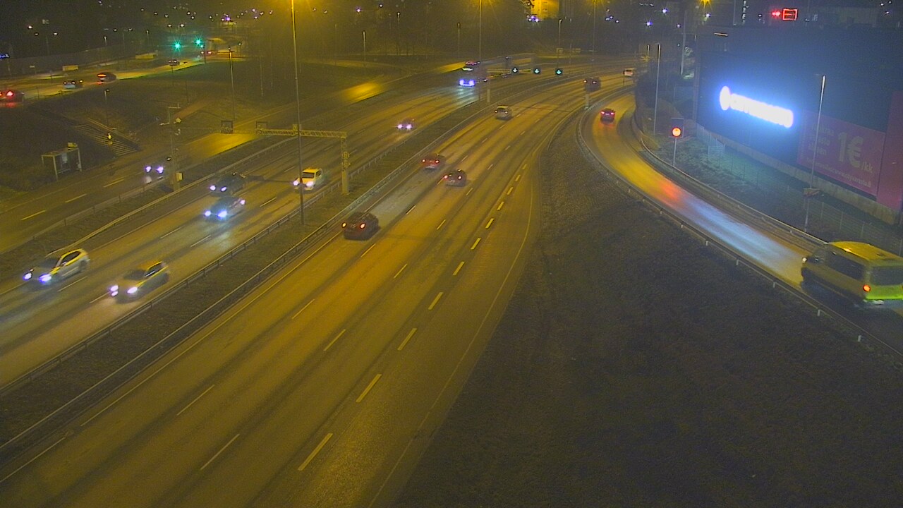 Weather Camera Image Road 101 Espoo LRamppi, Espoo, Uusimaa