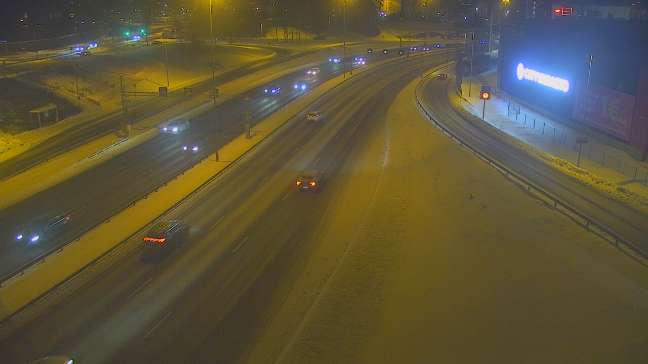 Weather Camera Image Road 101 Espoo LRamppi, Espoo, Uusimaa