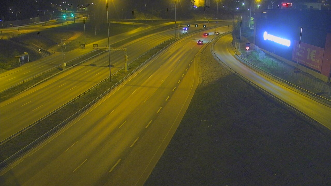 Weather Camera Image Road 101 Espoo LRamppi, Espoo, Uusimaa