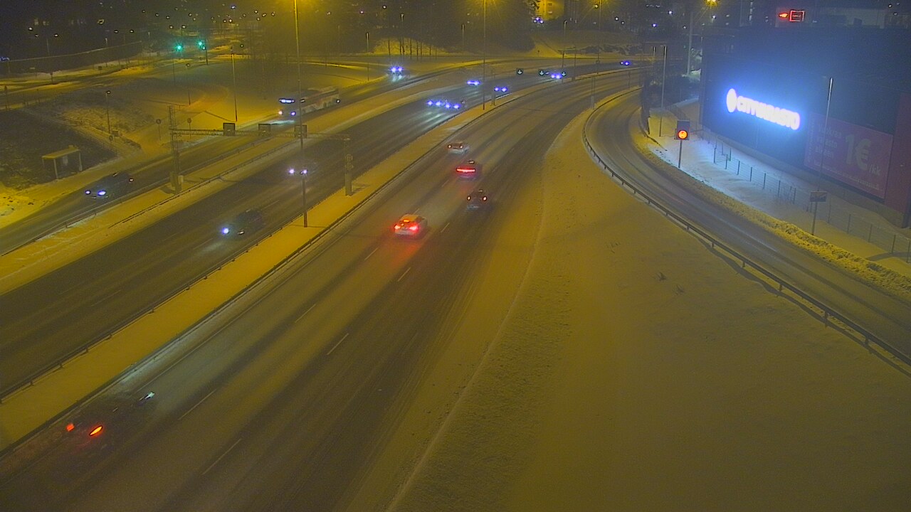 Weather Camera Image Road 101 Espoo LRamppi, Espoo, Uusimaa