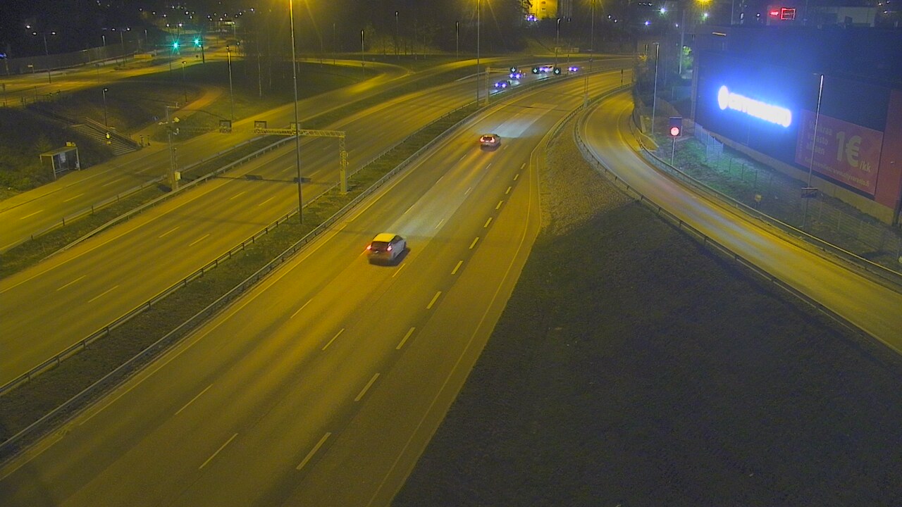 Weather Camera Image Road 101 Espoo LRamppi, Espoo, Uusimaa