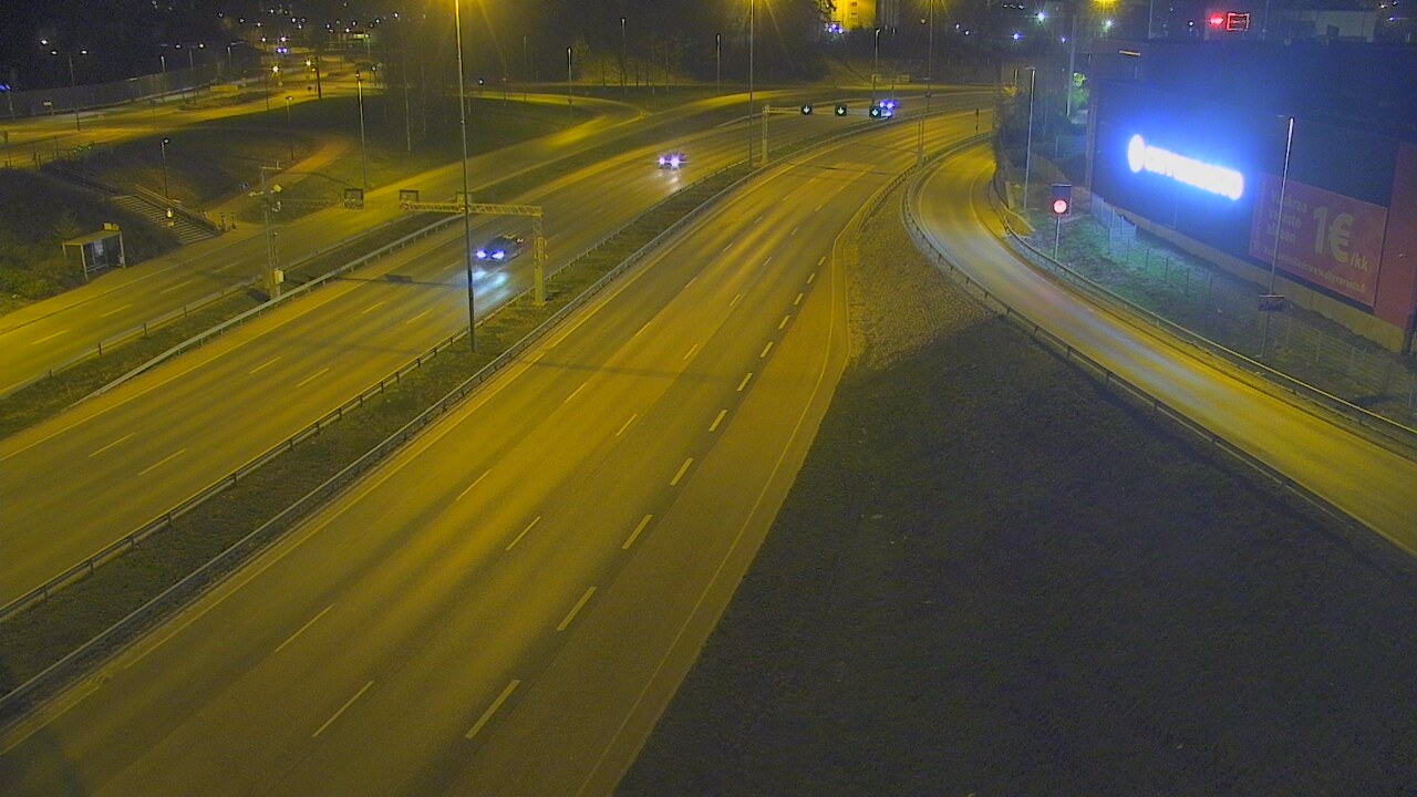 Weather Camera Image Road 101 Espoo LRamppi, Espoo, Uusimaa
