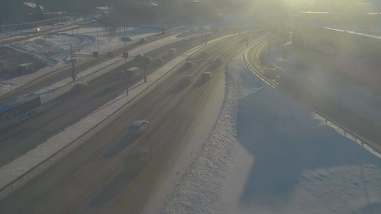 Weather Camera Image Road 101 Espoo LRamppi, Espoo, Uusimaa