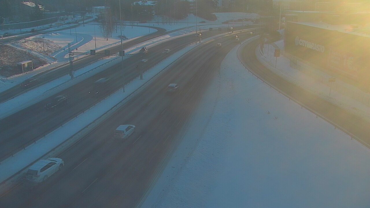 Weather Camera Image Road 101 Espoo LRamppi, Espoo, Uusimaa