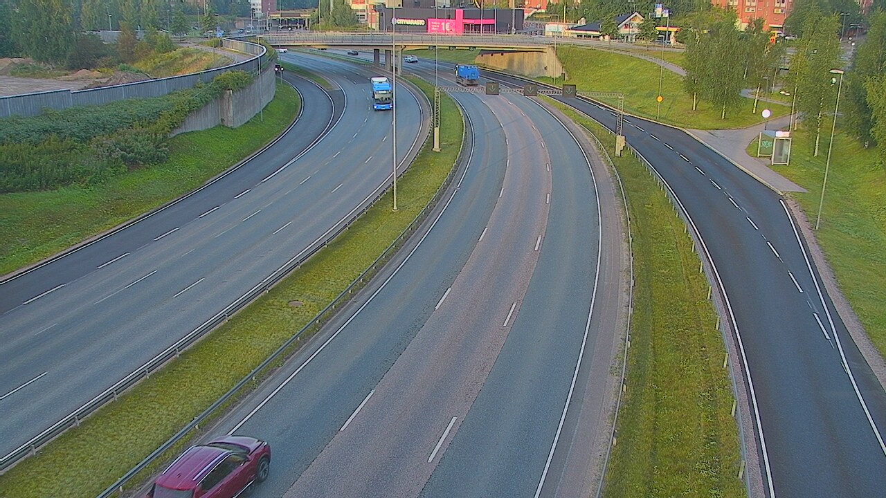 Weather Camera Image Road 101 Espoo Lintuvaara, Espoo, Uusimaa