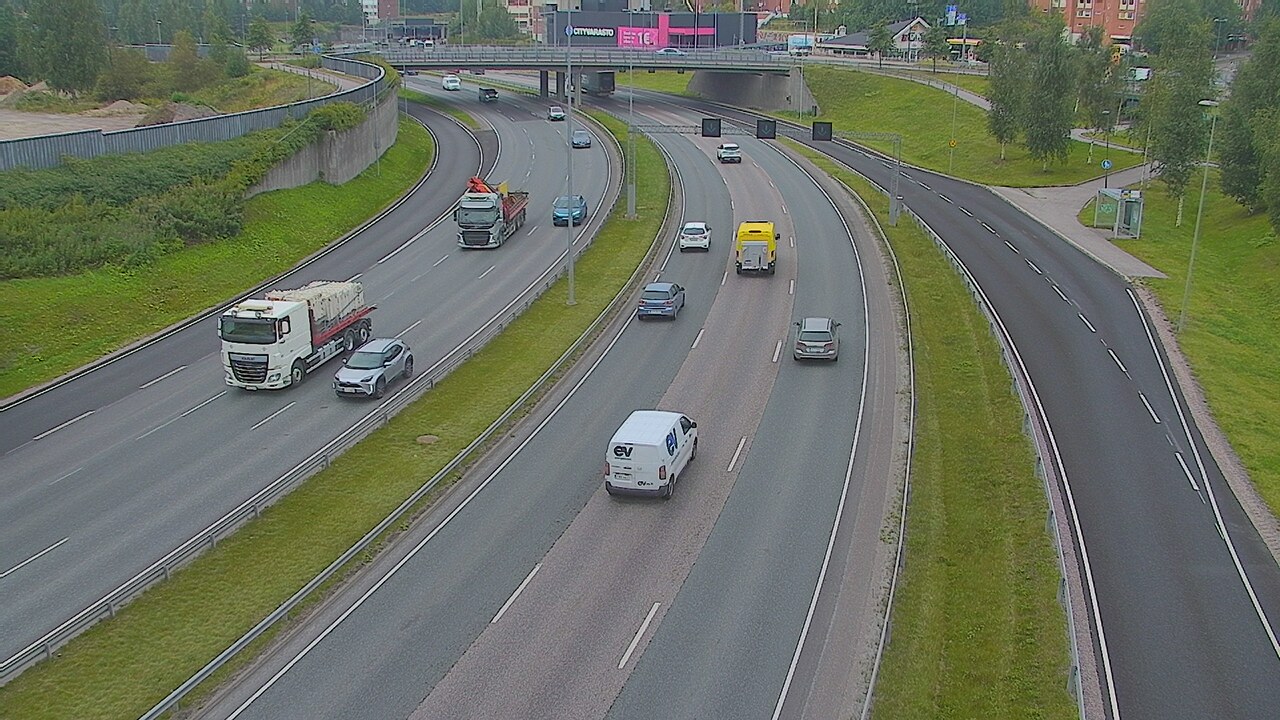 Weather Camera Image Road 101 Espoo Lintuvaara, Espoo, Uusimaa