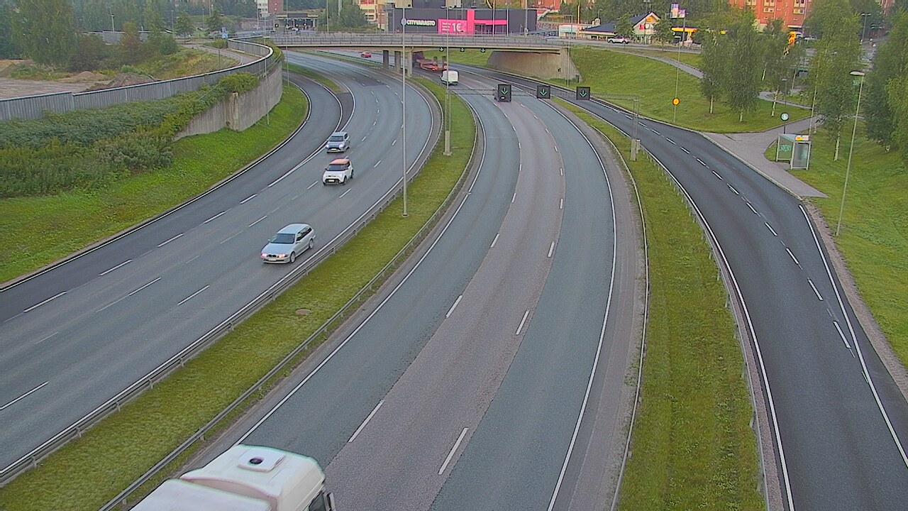 Weather Camera Image Road 101 Espoo Lintuvaara, Espoo, Uusimaa