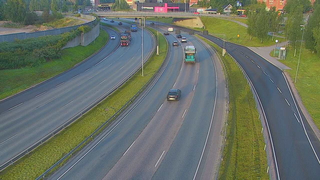 Weather Camera Image Road 101 Espoo Lintuvaara, Espoo, Uusimaa