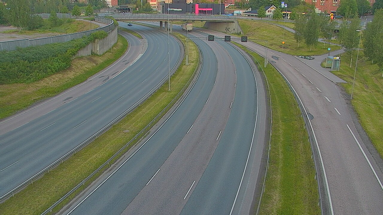 Weather Camera Image Road 101 Espoo Lintuvaara, Espoo, Uusimaa
