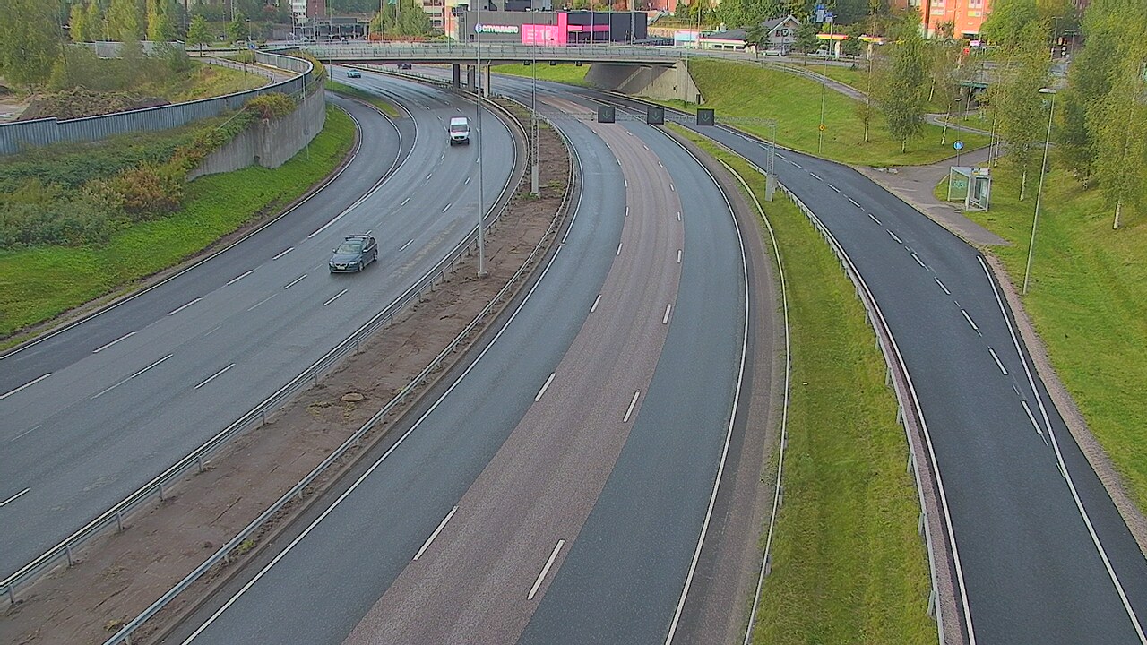 Weather Camera Image Road 101 Espoo Lintuvaara, Espoo, Uusimaa