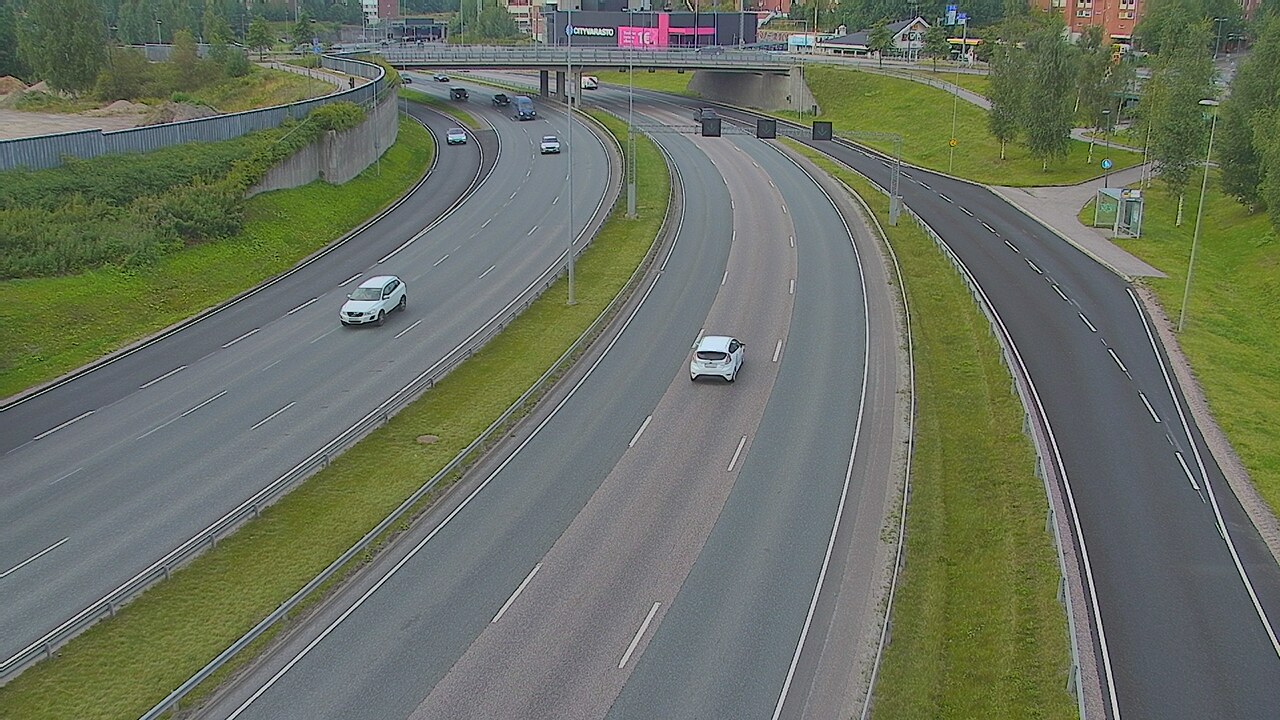 Weather Camera Image Road 101 Espoo Lintuvaara, Espoo, Uusimaa