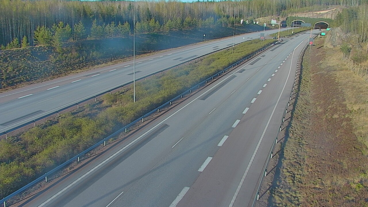 Kelikamerat Kuva Tie 7 Loviisa Markkinamäki, puomi, länsi, Loviisa, Uusimaa