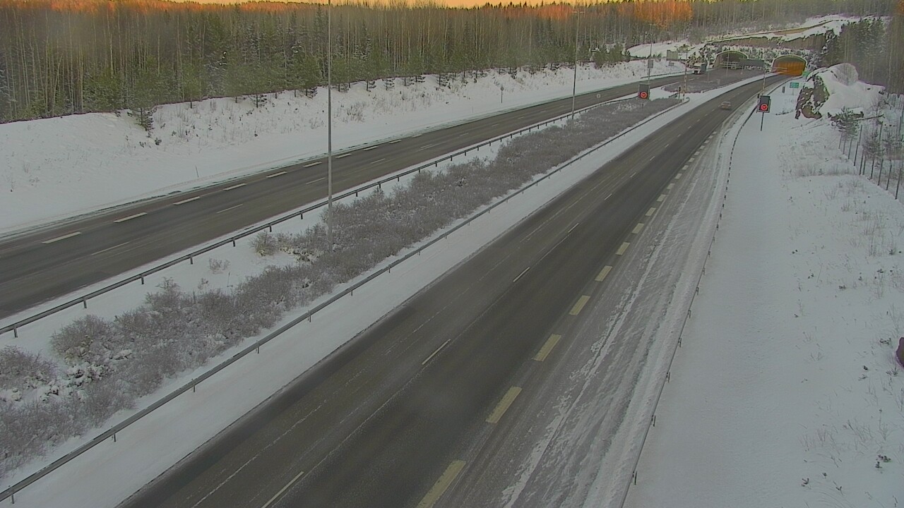 Kelikamerat Kuva Tie 7 Loviisa Markkinamäki, puomi, länsi, Loviisa, Uusimaa