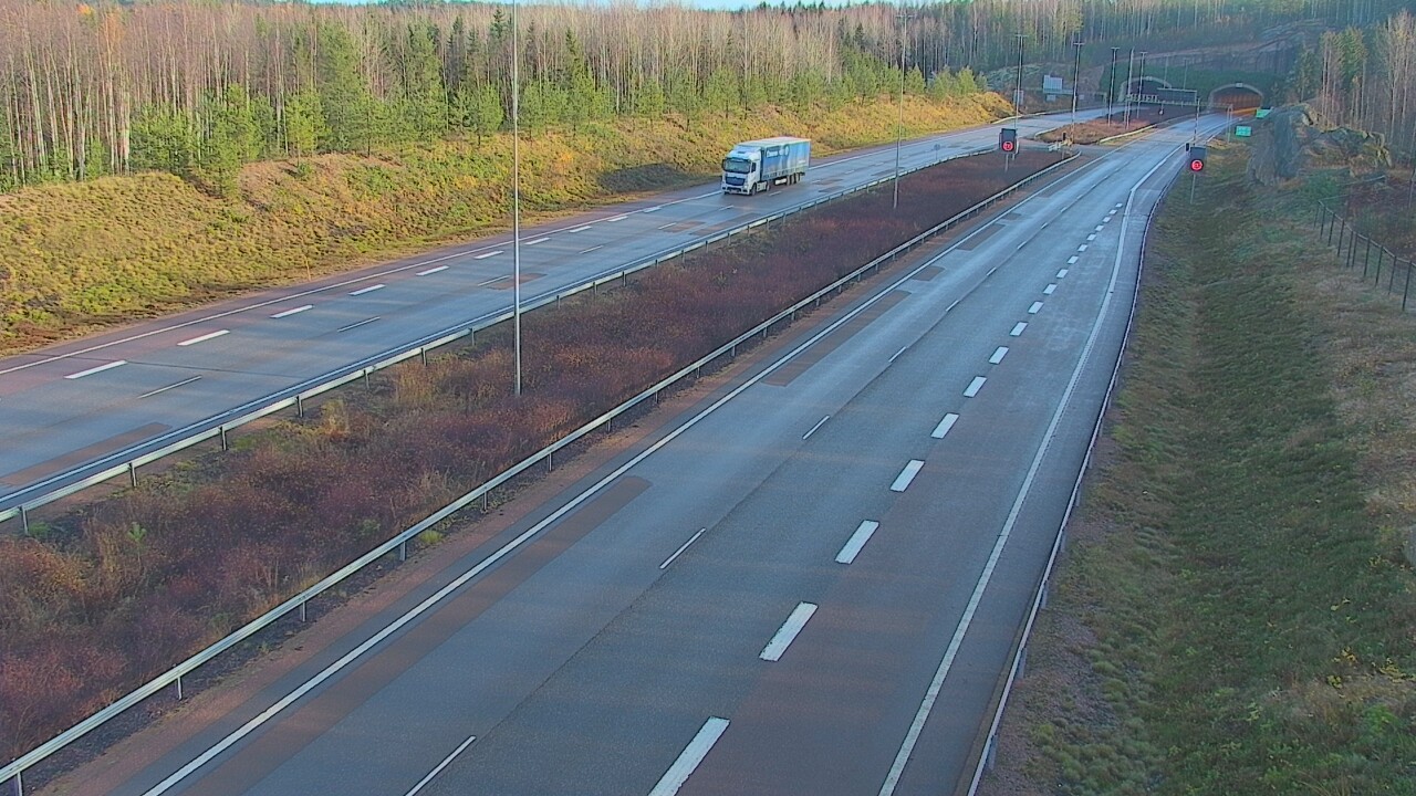 Kelikamerat Kuva Tie 7 Loviisa Markkinamäki, puomi, länsi, Loviisa, Uusimaa