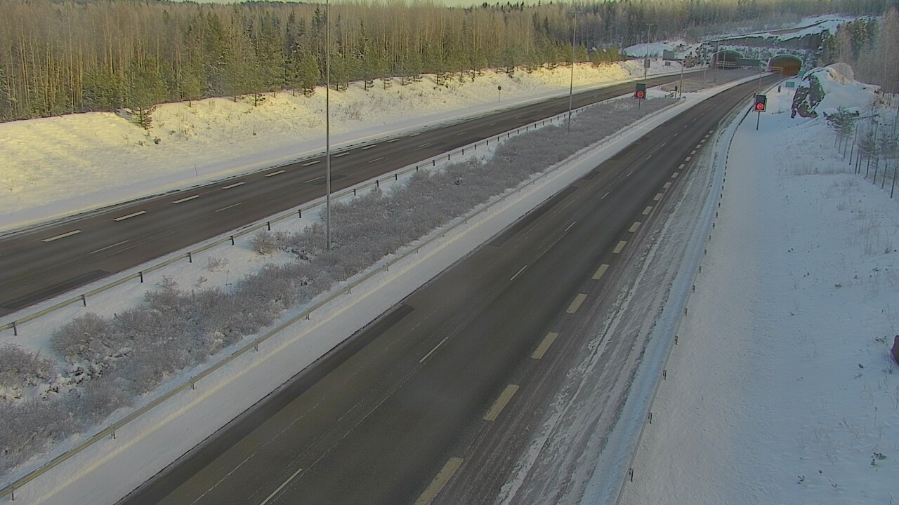 Kelikamerat Kuva Tie 7 Loviisa Markkinamäki, puomi, länsi, Loviisa, Uusimaa