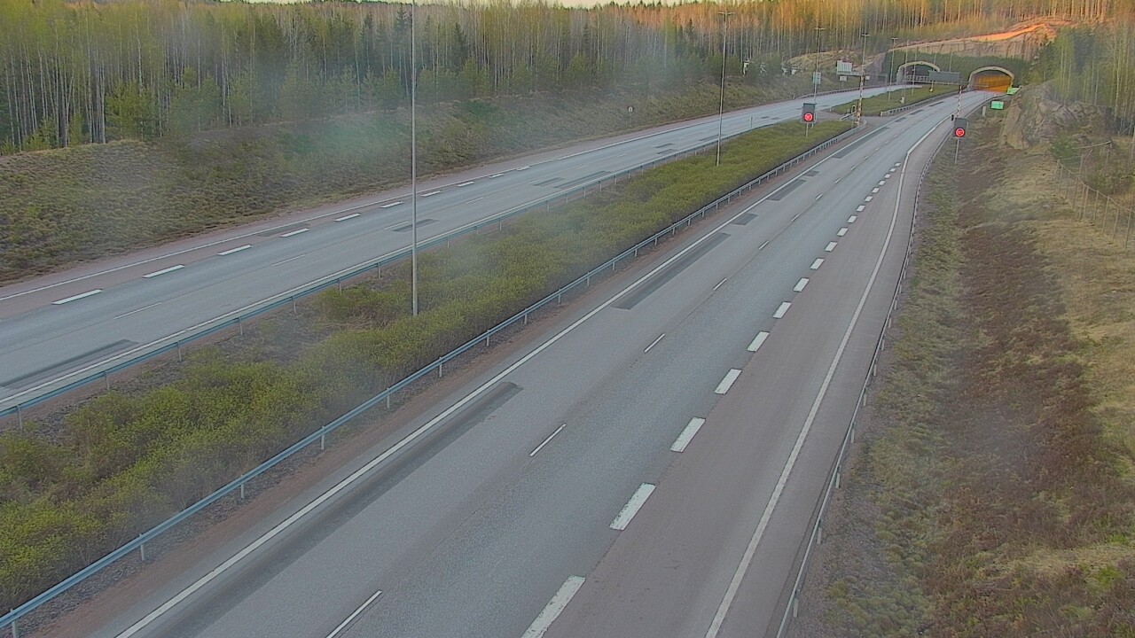 Kelikamerat Kuva Tie 7 Loviisa Markkinamäki, puomi, länsi, Loviisa, Uusimaa