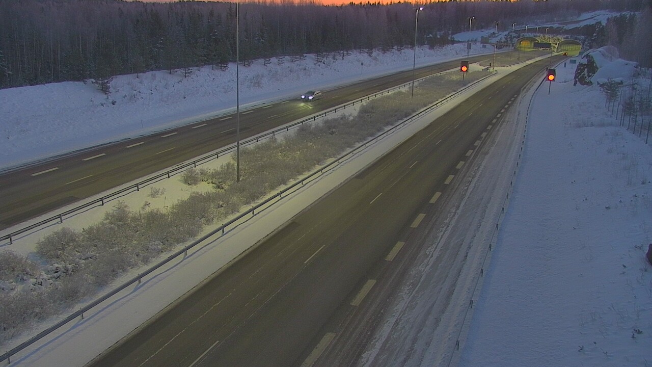 Kelikamerat Kuva Tie 7 Loviisa Markkinamäki, puomi, länsi, Loviisa, Uusimaa