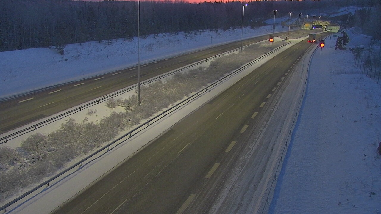 Kelikamerat Kuva Tie 7 Loviisa Markkinamäki, puomi, länsi, Loviisa, Uusimaa