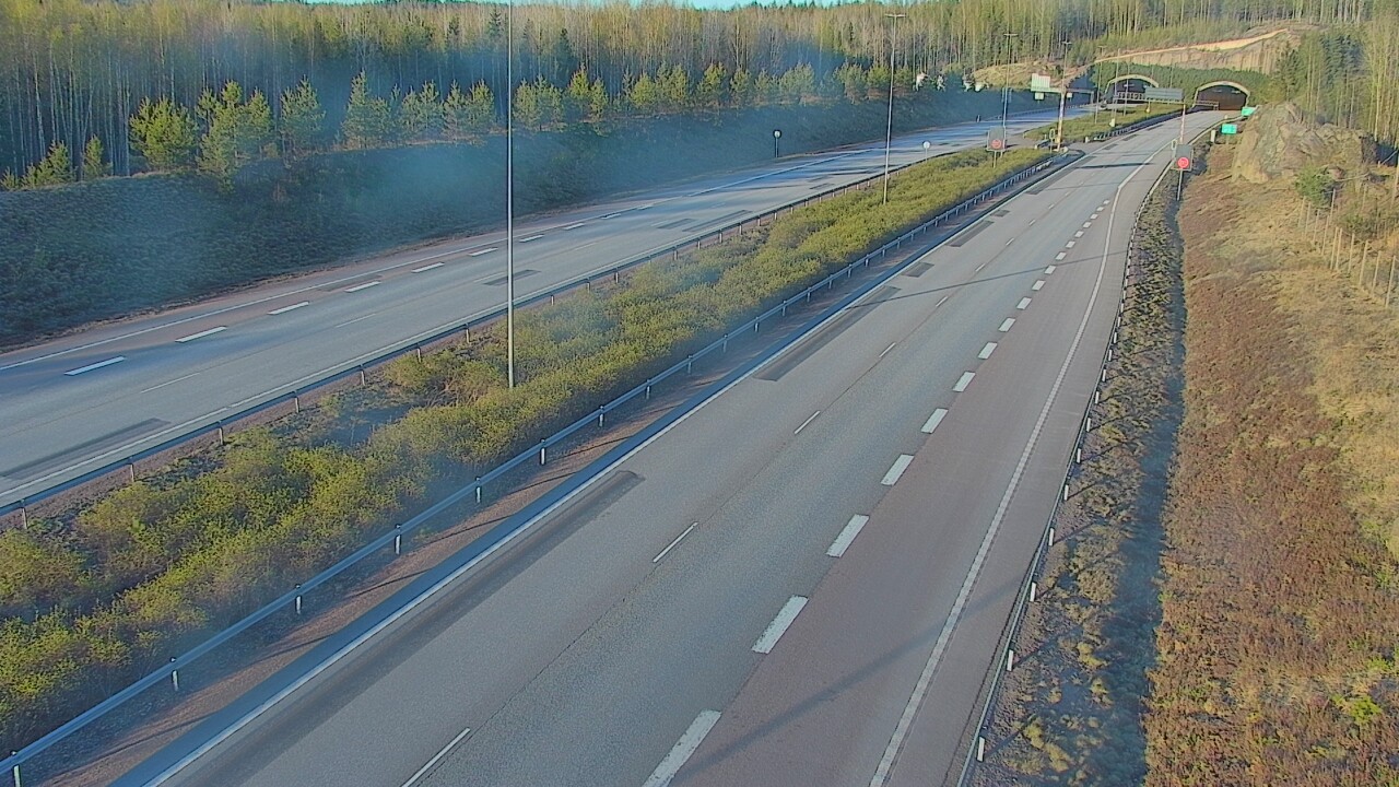 Kelikamerat Kuva Tie 7 Loviisa Markkinamäki, puomi, länsi, Loviisa, Uusimaa