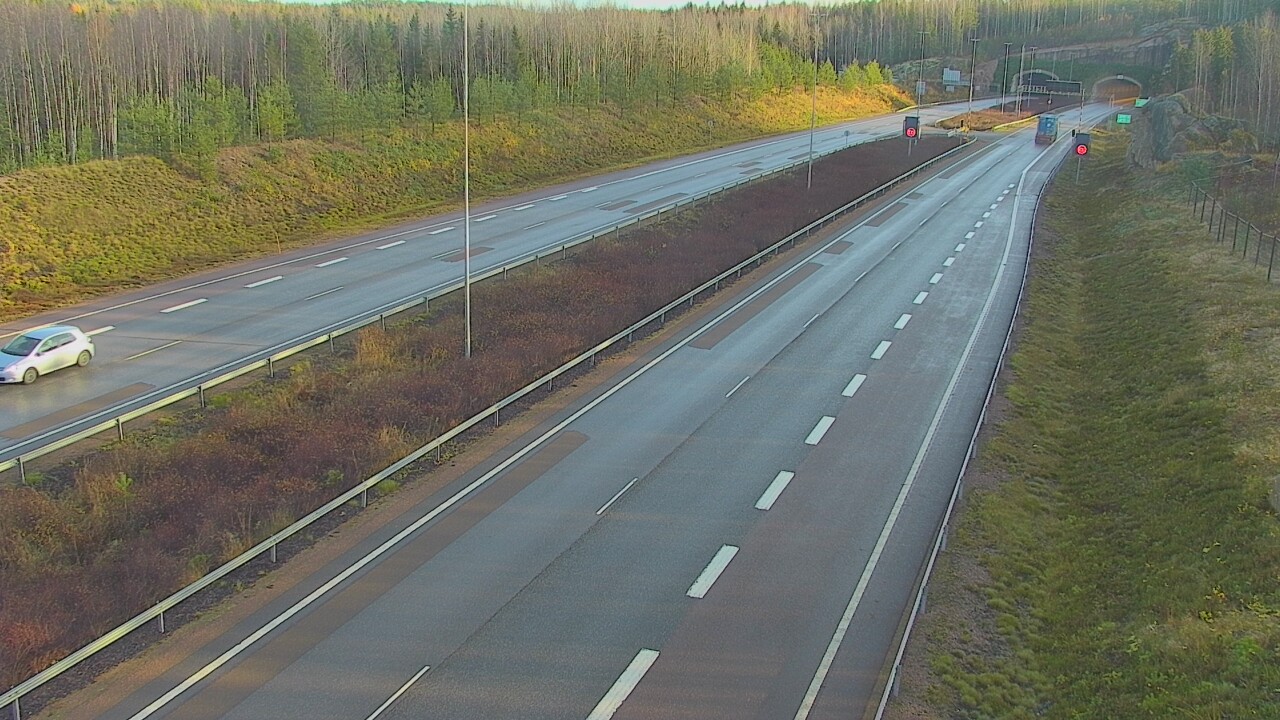 Kelikamerat Kuva Tie 7 Loviisa Markkinamäki, puomi, länsi, Loviisa, Uusimaa