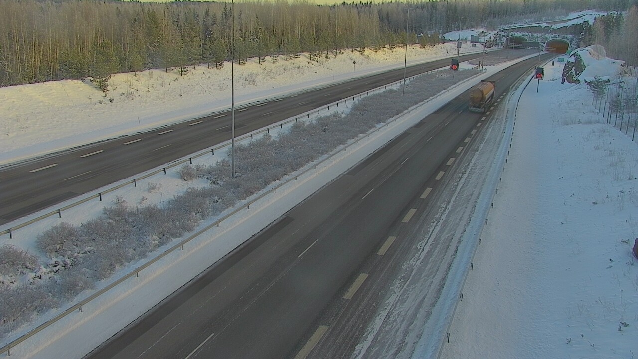 Kelikamerat Kuva Tie 7 Loviisa Markkinamäki, puomi, länsi, Loviisa, Uusimaa