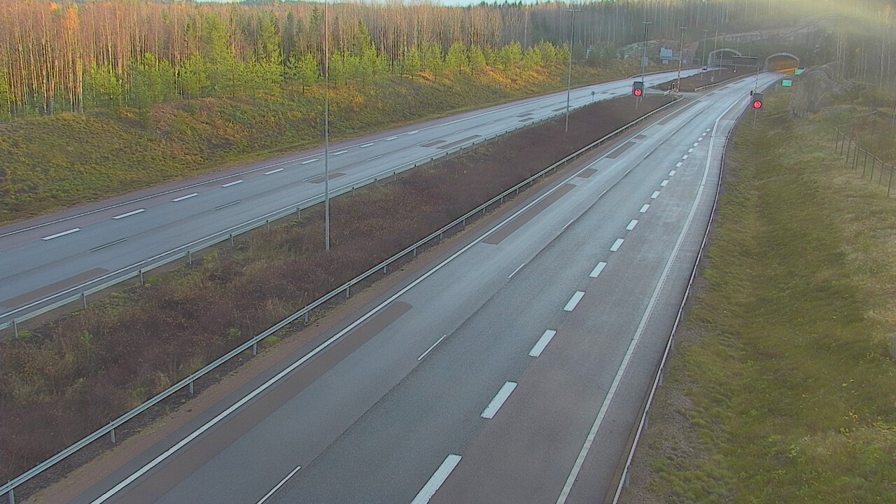 Kelikamerat Kuva Tie 7 Loviisa Markkinamäki, puomi, länsi, Loviisa, Uusimaa