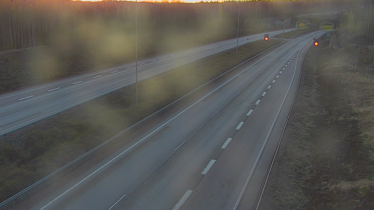 Kelikamerat Kuva Tie 7 Loviisa Markkinamäki, puomi, länsi, Loviisa, Uusimaa