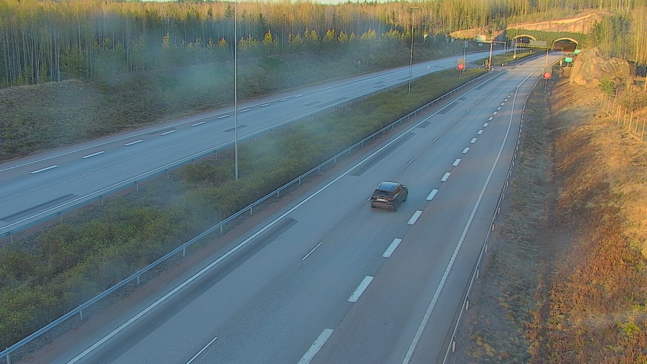 Kelikamerat Kuva Tie 7 Loviisa Markkinamäki, puomi, länsi, Loviisa, Uusimaa