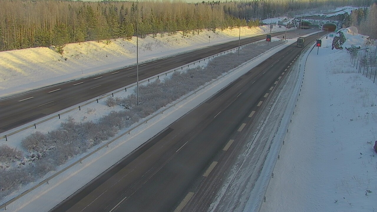 Kelikamerat Kuva Tie 7 Loviisa Markkinamäki, puomi, länsi, Loviisa, Uusimaa