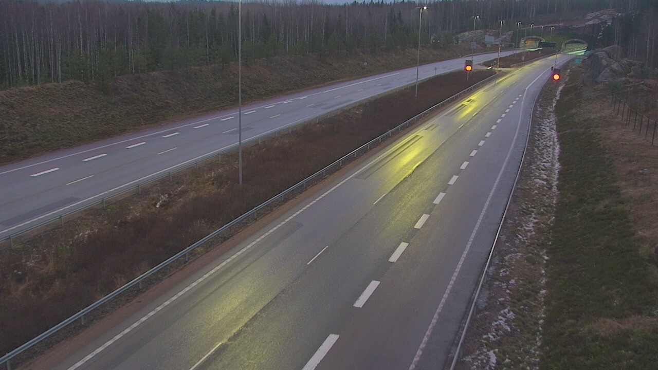 Weather Camera Image Road 7 Loviisa Markkinamäki, boom, west, Loviisa, Uusimaa