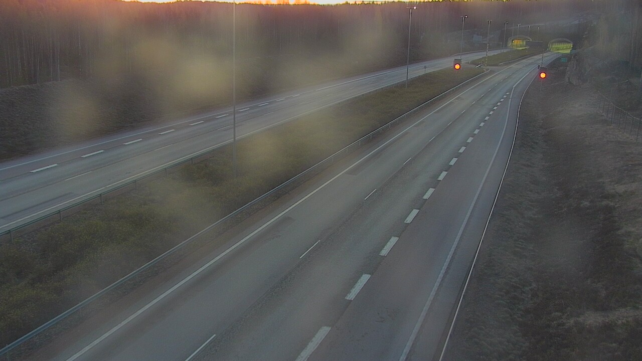 Kelikamerat Kuva Tie 7 Loviisa Markkinamäki, puomi, länsi, Loviisa, Uusimaa