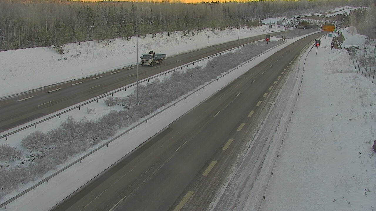 Kelikamerat Kuva Tie 7 Loviisa Markkinamäki, puomi, länsi, Loviisa, Uusimaa